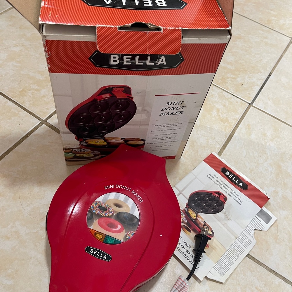 Bella Red Mini Donut Maker